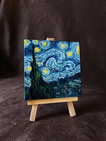 Mini kətan molbertdə 
10x10sm
Ulduzlu gecə, Van Gog