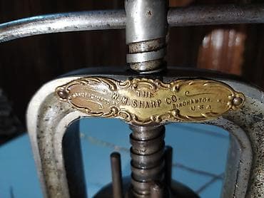 W.M. Sharp Co. (Binghamton, N.Y., USA) istehsalı əl pressi – çoxlu