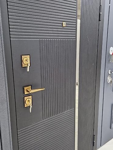 Quru inşaat materialları: Mənzil üçün Yeni Giriş qapısı 90x205 sm Glazok ilə, Zəmanətli, Ödənişli quraşdırma, Ödənişli çatdırılma — 1