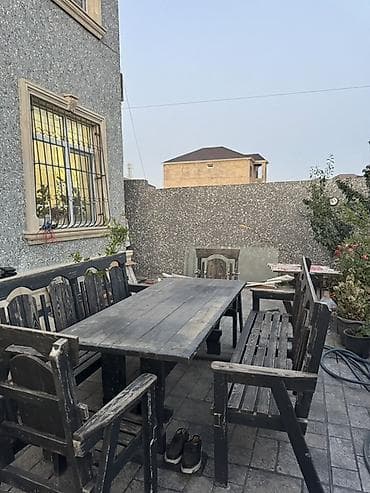 mebel satıram: Bağ üçün taxta mebel dəsti Tərkibi: - 1 ədəd iri düzbucaqlı taxta — 2