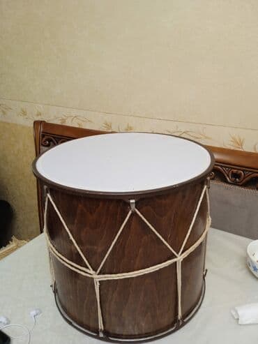 Электротранспорт: Taxta gövdəli böyük nağara - Korpus: tünd qəhvəyi rəngdə cilalanmış — 2