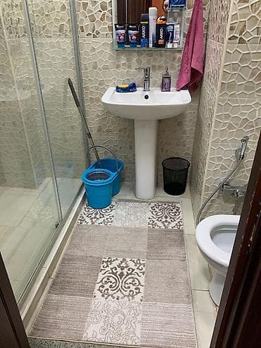 kiraye bine: Ev sahibesi xanimdi. 3 otaqli evdi hal hazirda 2 xanim qalir. 1 xanim — 8