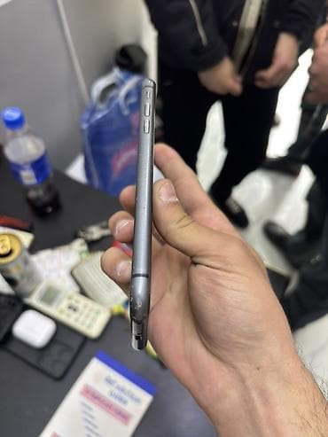 IPhone 11, Qara, Face ID — 3