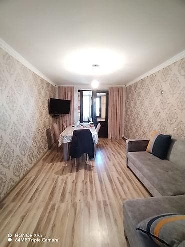 kuraye evler: Salam içi dolu 3 otaqlı remontlu evdir Köhnə yevlax afdovaqzalın yanı — 1