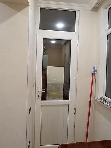 2ci el plastik qapilar: Plastik (PVC) balkon/qapı sistemi - Ağ rəngli PVC profil - Şüşəli — 1