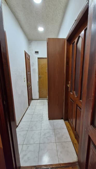 купить квартиру в ханкенди: Баку, 7-ой микрорайон, 3 комнаты, Вторичка, м. Азадлыг Проспекти, 70 м² — 2