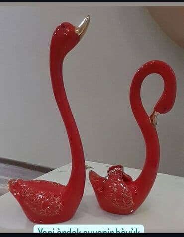 maşa i medved: 1 ci böyuk boy mıska 30.azn.dir.2 ci dekorativ iki eded ördek.yep — 4