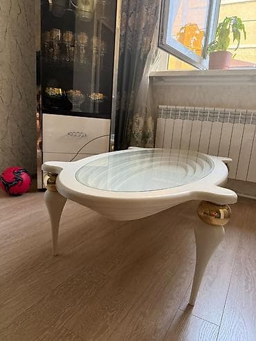 Salon masaları: Ağ rəngli salon/jurnal masası - Formalı: oval - Üst səth: şüşə tabla — 3