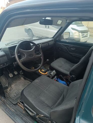 опель вектра запчасти: VAZ (LADA) 4x4 Niva: 1.6 l | 1998 il Sedan — 2