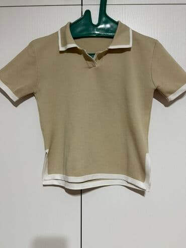 Bej rəngli qısaqol polo yaxa köynək Çox az geyinilib, səliqəlidir