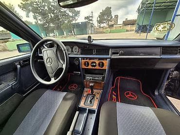 masım: Mercedes-Benz 190 (W201): 2 l | 1992 il Sedan — 10