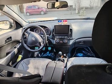 hyundai i30 1.6 dizel: Hyundai i30: 1.4 l | 2011 il Hetçbek — 8