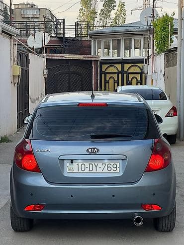 opel omega b: Kia Ceed hatchback - Kuzov: 5 qapılı hatchback, boz/metallik rəng - — 2