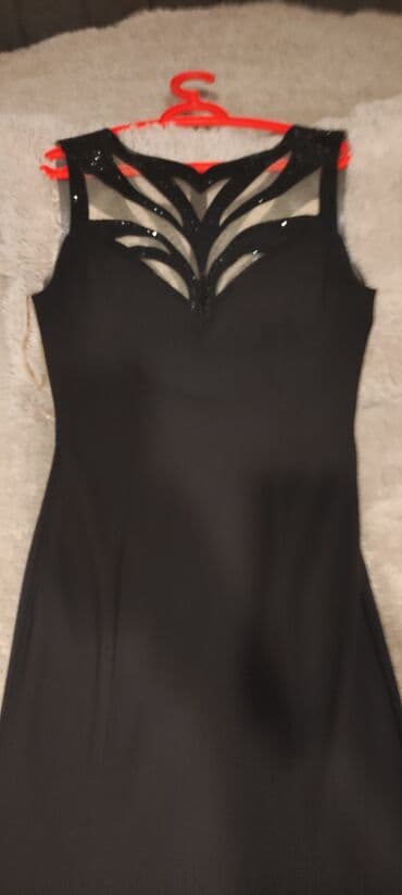 hörümçək adam paltarı: Toy libasi.Bir defe geynilib. 100 man
Razmeri 42/44 — 5