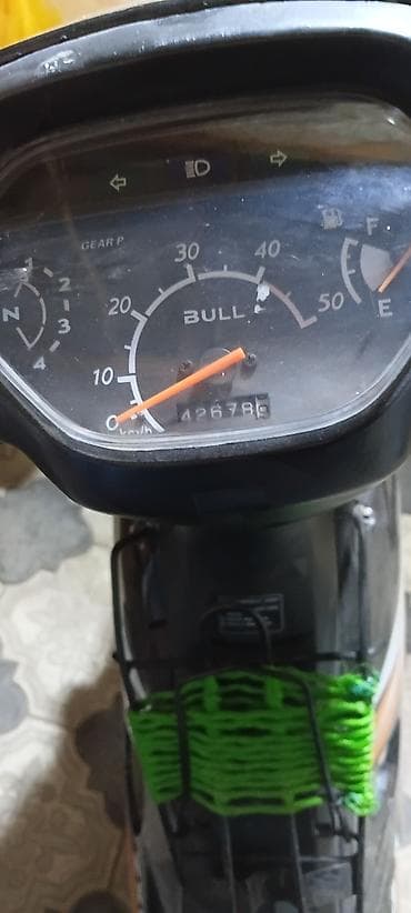 suktur: Salam moto qarajda yatib. amma pol abarotdu. kuryere surulmuyub — 7