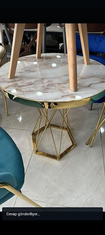 Yeni, Jurnal masası