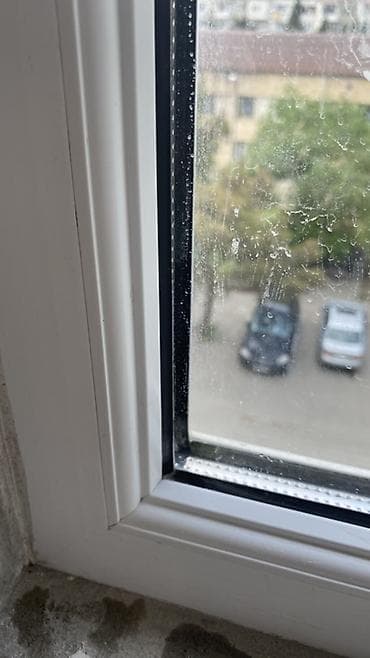 Türkiyə istehsalı olan Rothoplast profilindən hazırlanıb. Gün dəyən — 3