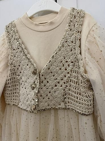 donları: Платье для девочки 6–8 лет в идеальном состоянии. Цена 20 манат. 6–8 — 5