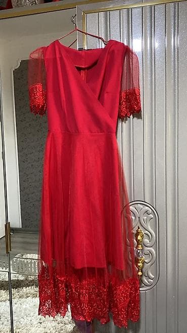 Qırmızı ziyafət paltarı - Rəng: Parlaq qırmızı - Model: V-kəsimli