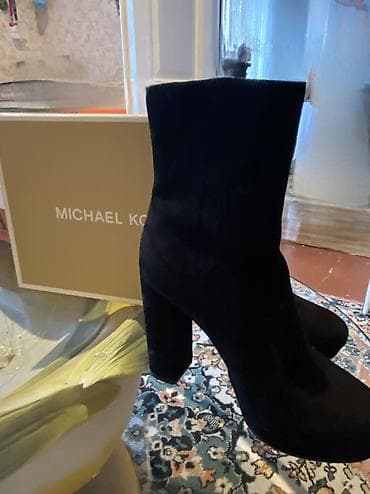 qadin bot: Michael Kors qadın çəkmələri - Model: Qalın dabanlı, yüksək boğazlı — 3