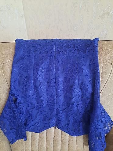 Məhsul: 2 ədəd qadın bluz/don üstü 1) Kobalt mavi, güllü naxışlı — 1