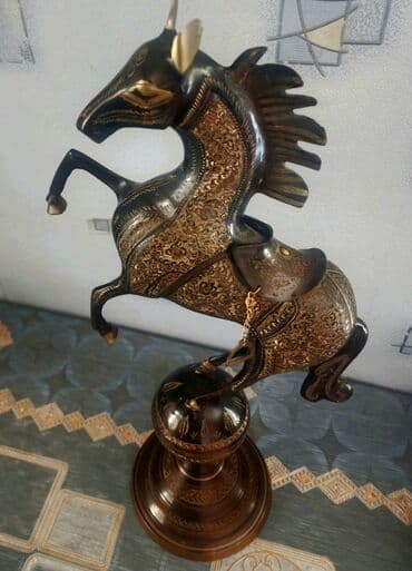 Heykəlcik, 1995 il, Ünvandan götürmə