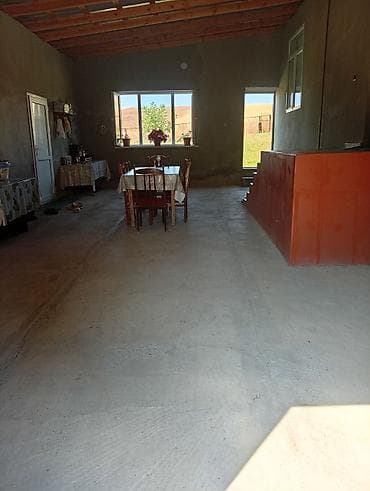 bayılda ev: Satılır: İsmayıllı rayon uştal kənd rayonla mesafə 17 km - Yerden — 2
