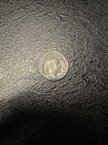 Qədim Roma gümüş sikkəsi - Material: gümüş tonlu qədim sikkə - Ön