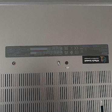 Monitorlar: Acer TravelMate P2 noutbuku Xüsusiyyətlər: - Ekran: 15.6" — 7