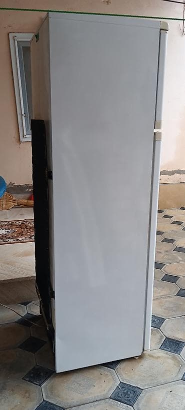 2 qapılı Beko Soyuducu Satılır, rəng - Ağ, Təkərli — 5