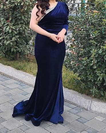 gozel donlar: Qadınlar üçün gecə geyimi – tünd lacivərd məxmər libas - Parça — 2