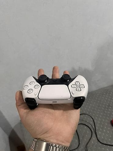 ps ucuz: Məhsul: PlayStation 5 DualSense gamepadı + silikon qoruyucu örtük - — 5