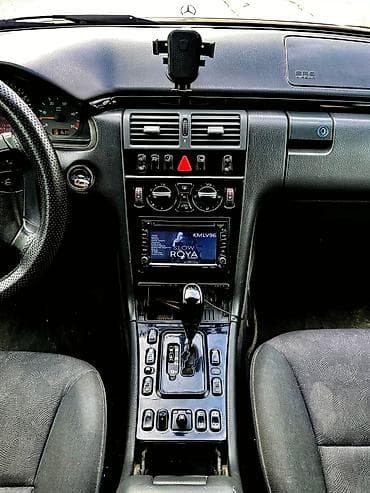 range rover satisi: Təcili satılır. Maşın ideal vəziyyətdədir. Taksidə qətiyyən — 5