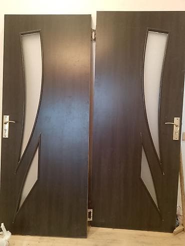 Müasir dizaynlı otaq qapıları dəsti - Material: MDF/laminat üzlü