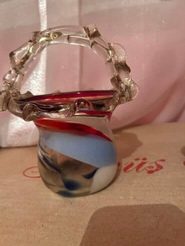 Rəngli şüşə dekorativ səbət - Material: qalın, şəffaf şüşə - Dizayn