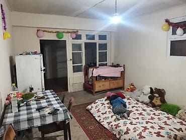 Qarajlar: 3otaqlı mənzil – studiya tipli geniş zal və açıq mətbəx Planlama: - — 3