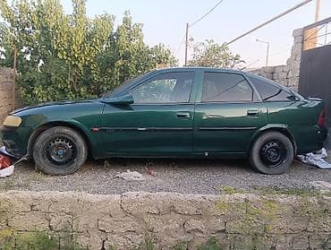 suru: Opel Vectra: 1.6 l | 1996 il Sedan — 3
