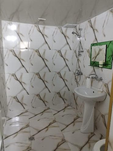 Mənzillər: 7-ci mikrorayon 3 otaqlı, 120 kv. m — 1