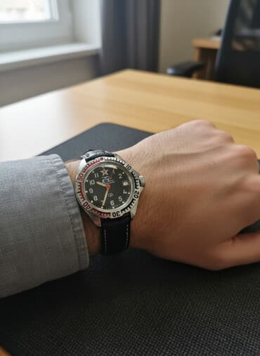 Mexaniki bilək saatı – hərbi üslublu dizayn -Brend: Komanderski -