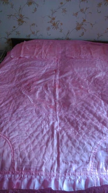 Наволочки: Cut kiwilik yataq ortuyu. Tezedi yastiq uzleride var — 2