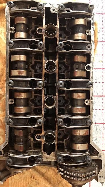 mator 80cc vəlo: Mühərrik silindr başlığı – 4 silindr, DOHC (ikili eksantrik mili) — 1