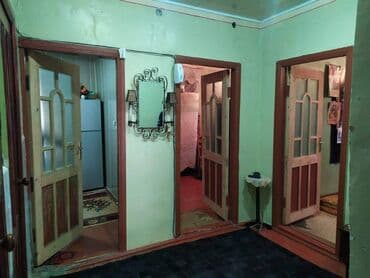 4 mikrorayonda satilan menziller: Bakı, 4 otaqlı, Köhnə tikili, 60 kv. m — 2