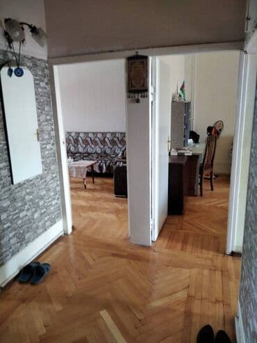 məhlə evi: Bakı, 3 otaqlı, Köhnə tikili, m. Xalqlar Dostluğu, 80 kv. m — 9