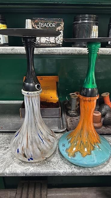 electron qelyan: Şüşə nərgilər – dizaynlı kolbalar və metal ştangalar Məhsul təsviri — 1