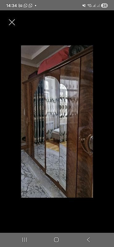 şkaf balaca: Dolab özu ela veziyyetde 1 guzgude asagi hissede balaca cat — 1