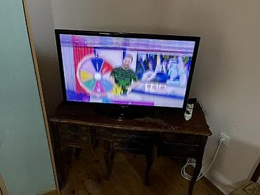 mi smart box: Televizor Samsung LED ekran 40" FHD (1920x1080) — 1