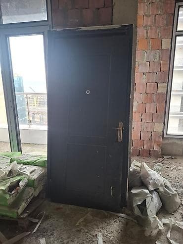 Bərkidici məhsullar: Mənzil üçün İşlənmiş Giriş qapısı Glazok ilə, Zəmanətsiz, Ünvandan götürmə — 1