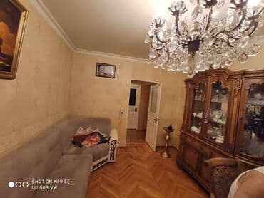 məhəmmədi kirayə: Nərimanov metrosunun abupetrolun yaxınlığında 9 mertebeli binanın 2-ci — 1