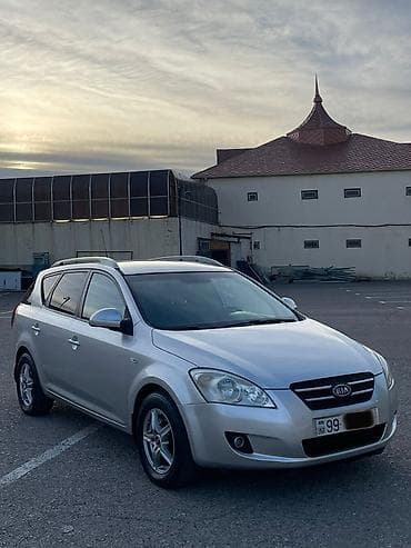 mersedes c 220: Kia Cee’d SW (station wagon), gümüş rəngli. Xüsusiyyətlər və — 5