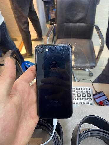 ayfon 7 plus 128 gb: IPhone 7, 128 GB, Qara, Barmaq izi — 1
